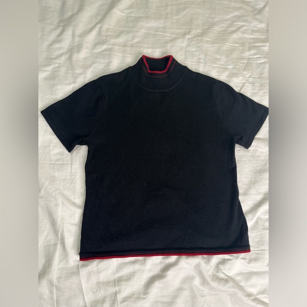 Tahari Cozy Y2K Black Knit Short Sleeve Mock Turtleneck Sweater Red Trim Size 6 - Picture 10 of 14